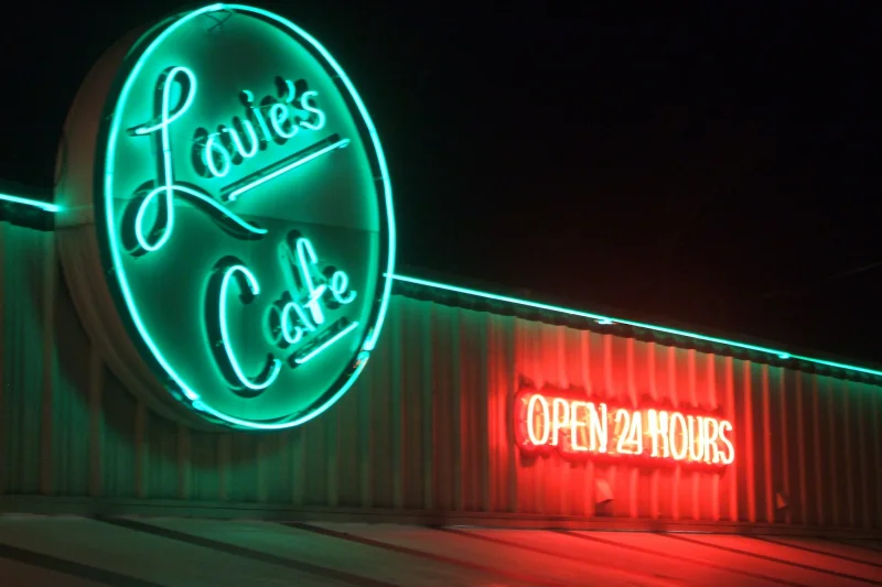 Louie's Cafe